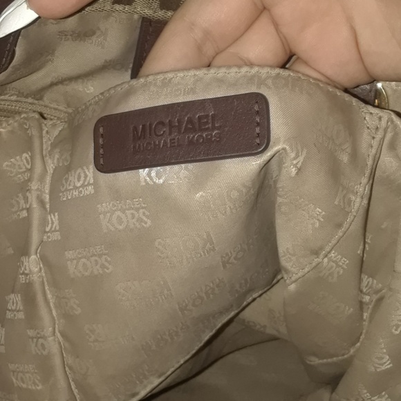 Micheal Kors - Picture 2 of 6
